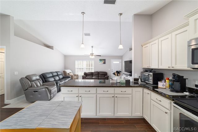 3005 W Kirkwood Place, Dunnellon, FL 34433