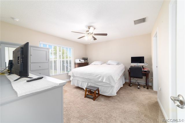 3005 W Kirkwood Place, Dunnellon, FL 34433