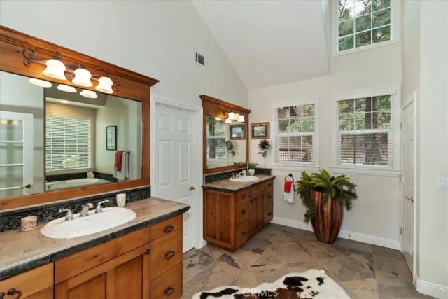 1254 Calgary, Lake Arrowhead, CA 92352