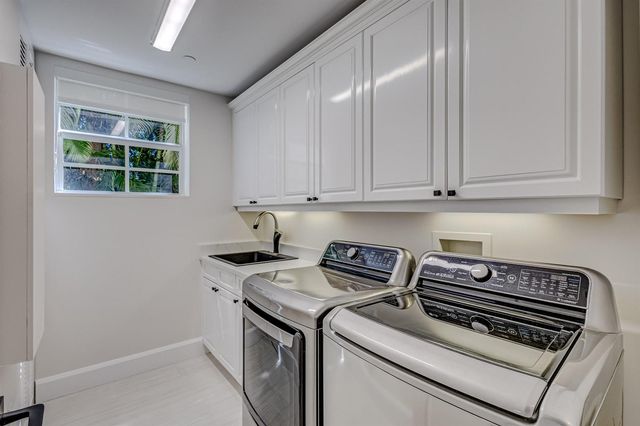 27 Marina Gardens Drive, Palm Beach Gardens, FL 33410