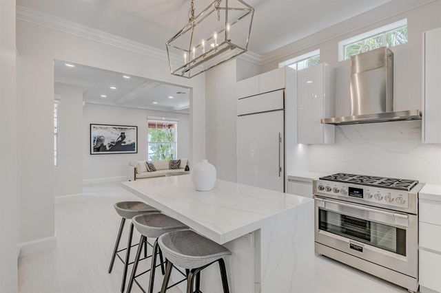 27 Marina Gardens Drive, Palm Beach Gardens, FL 33410