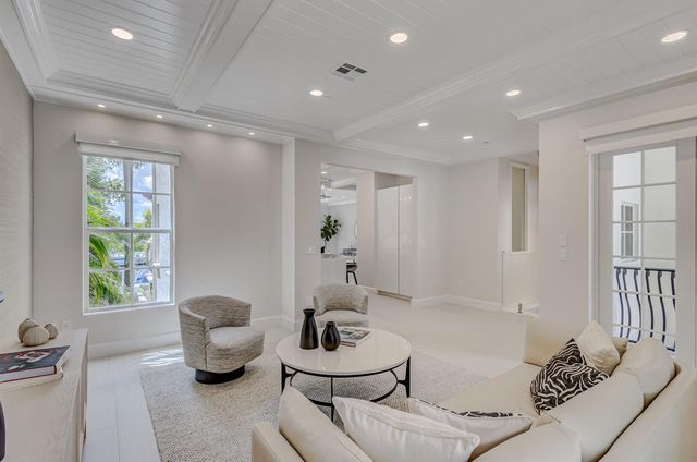 27 Marina Gardens Drive, Palm Beach Gardens, FL 33410