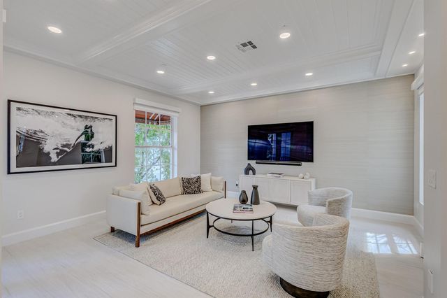 27 Marina Gardens Drive, Palm Beach Gardens, FL 33410