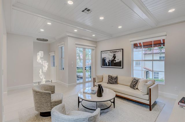 27 Marina Gardens Drive, Palm Beach Gardens, FL 33410