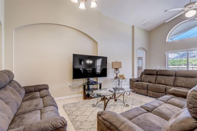 523 BALMORAL DRIVE, Davenport, FL 33896