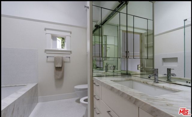 652 Woodlawn Avenue, Venice (los Angeles), CA 90291