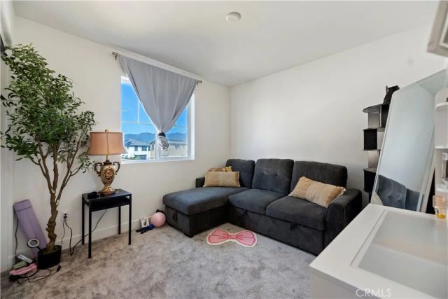 364 CASTAIC Way, Rialto, CA 92377