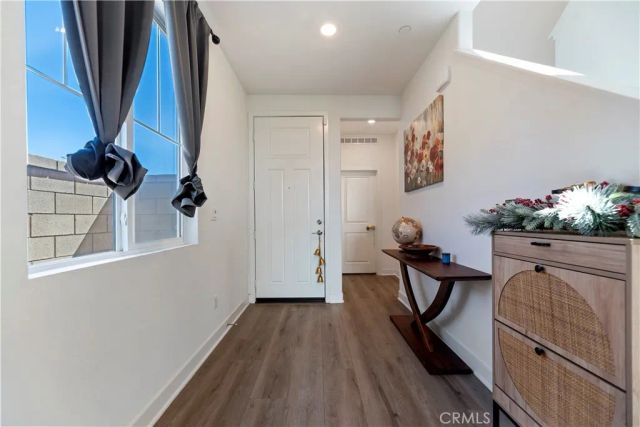 364 CASTAIC Way, Rialto, CA 92377
