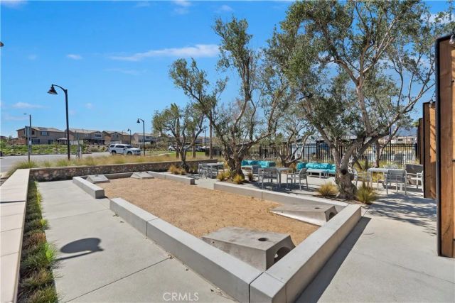364 CASTAIC Way, Rialto, CA 92377