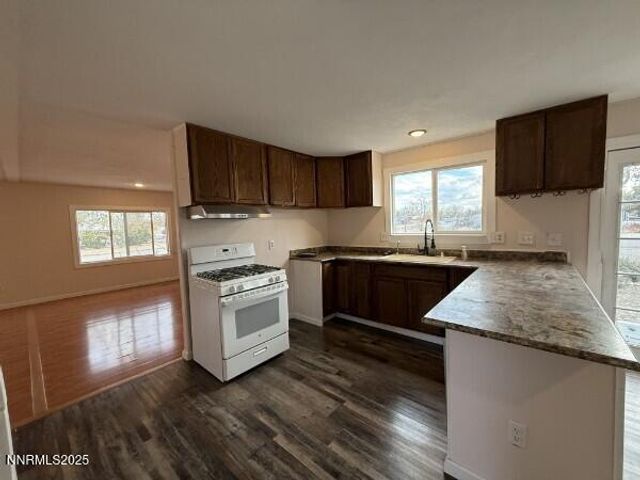 2735 Toiyabe Street, Silver Springs, NV 89429