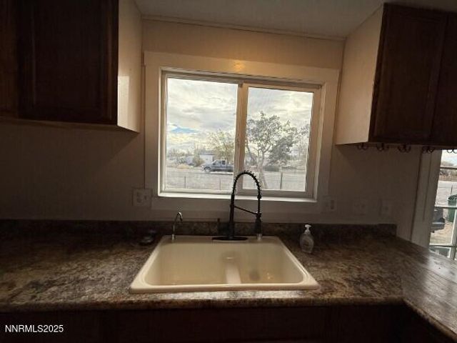 2735 Toiyabe Street, Silver Springs, NV 89429