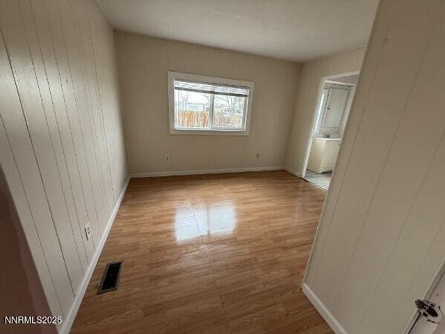 2735 Toiyabe Street, Silver Springs, NV 89429