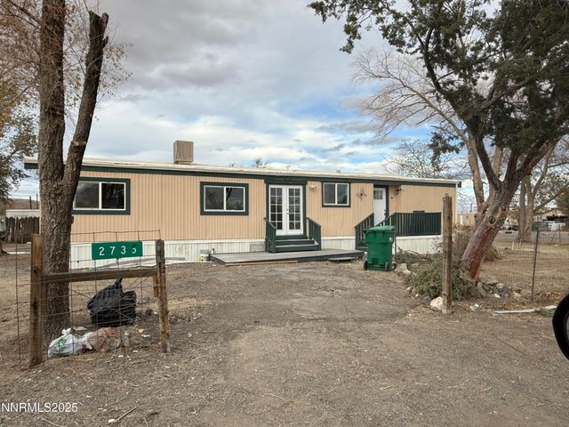 2735 Toiyabe Street, Silver Springs, NV 89429