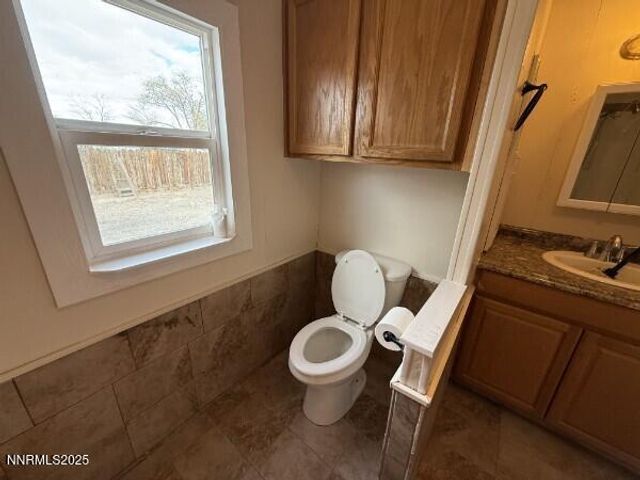 2735 Toiyabe Street, Silver Springs, NV 89429