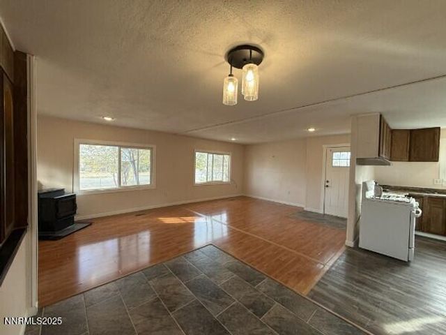 2735 Toiyabe Street, Silver Springs, NV 89429