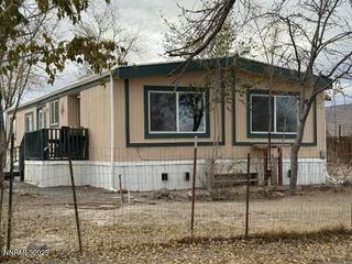 2735 Toiyabe Street, Silver Springs, NV 89429