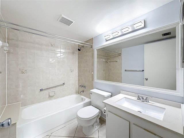 826 SKY PINE WAY G2, Greenacres, FL 33415