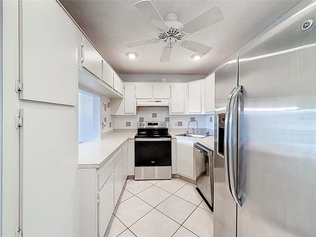 826 SKY PINE WAY G2, Greenacres, FL 33415