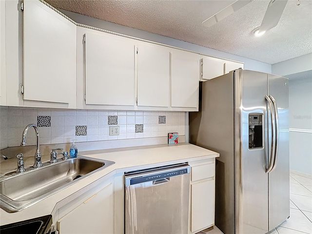 826 SKY PINE WAY G2, Greenacres, FL 33415