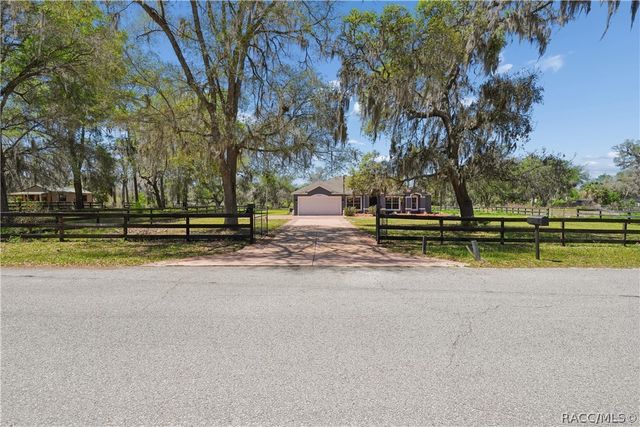 9166 N Eubanks Terrace, Dunnellon, FL 34433