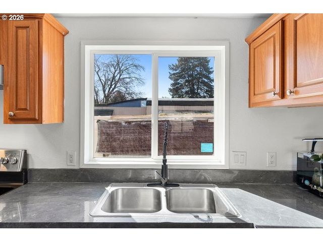 1503 N HAYDEN ISLAND Dr 43, Portland, OR 97217