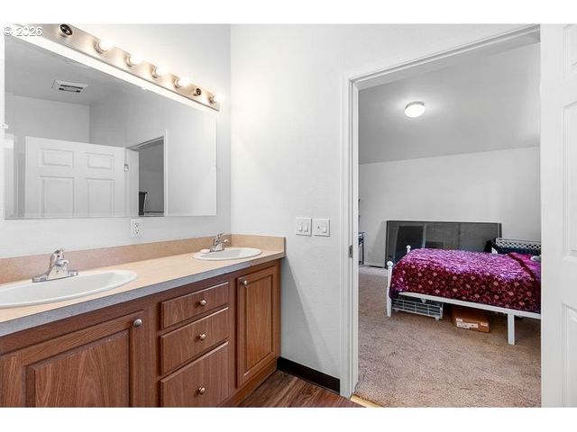 1503 N HAYDEN ISLAND Dr 43, Portland, OR 97217