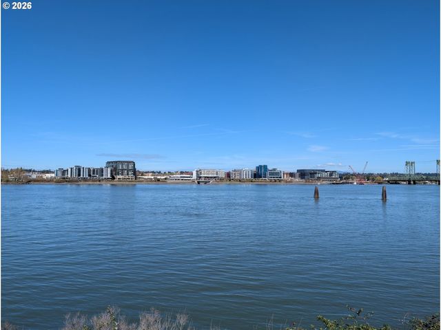 1503 N HAYDEN ISLAND Dr 43, Portland, OR 97217