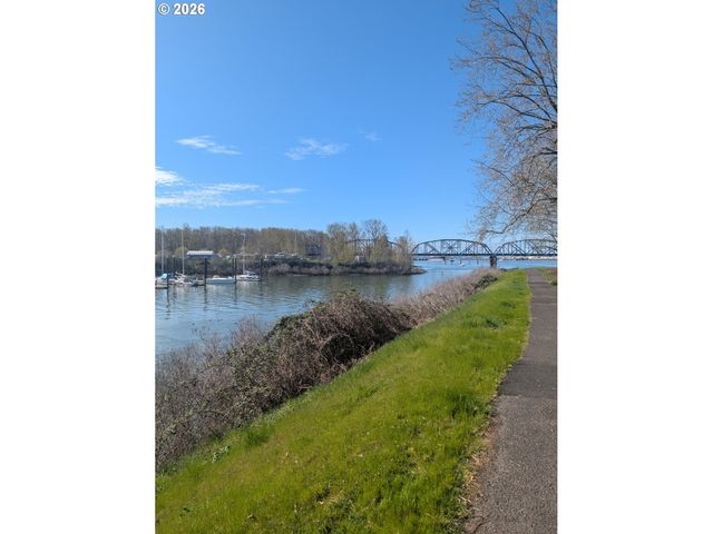 1503 N HAYDEN ISLAND Dr 43, Portland, OR 97217