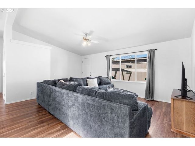 1503 N HAYDEN ISLAND Dr 43, Portland, OR 97217