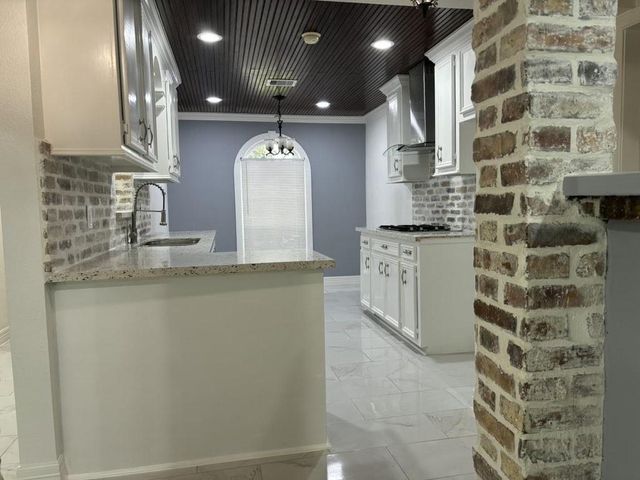 7718 Breezeway Street, Houston, TX 77040