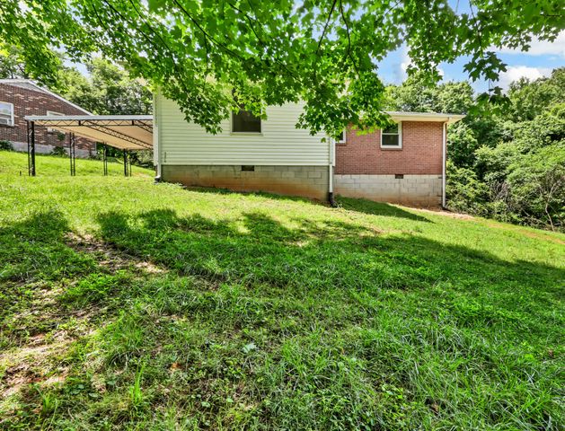 1446 Elm Hill Dr, Clarksville, TN 37040