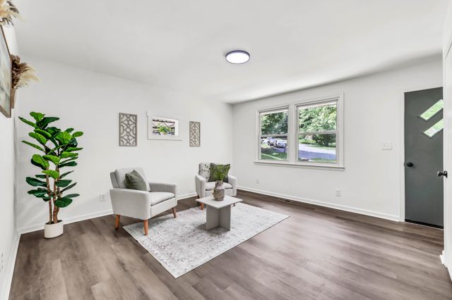 1446 Elm Hill Dr, Clarksville, TN 37040