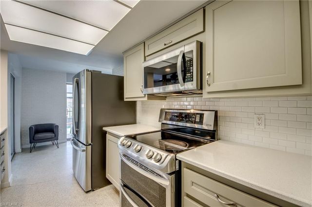 1633 SE 39th TER, Cape Coral, FL 33904