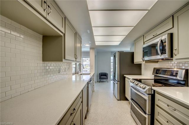 1633 SE 39th TER, Cape Coral, FL 33904