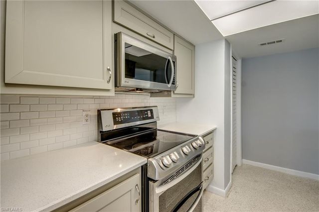 1633 SE 39th TER, Cape Coral, FL 33904