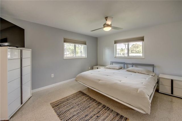 1633 SE 39th TER, Cape Coral, FL 33904