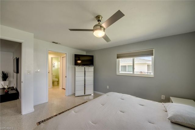 1633 SE 39th TER, Cape Coral, FL 33904