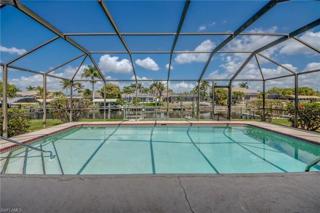 1633 SE 39th TER, Cape Coral, FL 33904