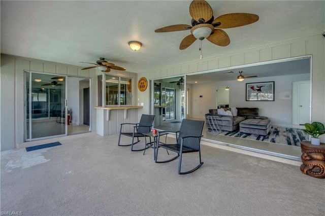 1633 SE 39th TER, Cape Coral, FL 33904