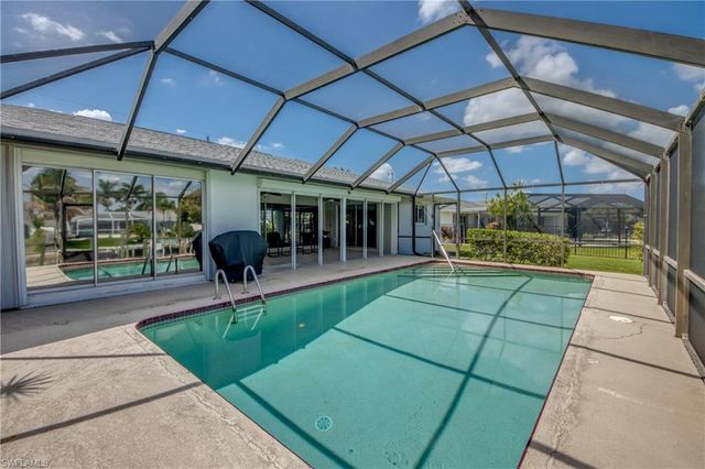 1633 SE 39th TER, Cape Coral, FL 33904