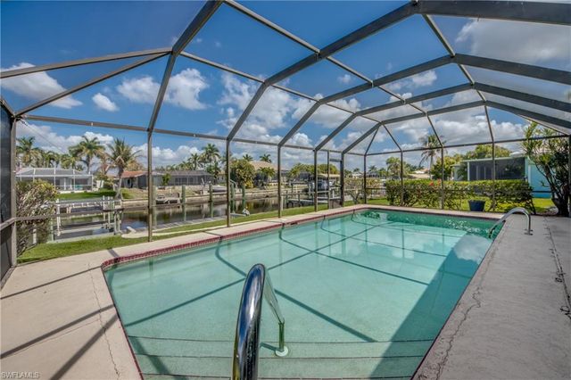 1633 SE 39th TER, Cape Coral, FL 33904