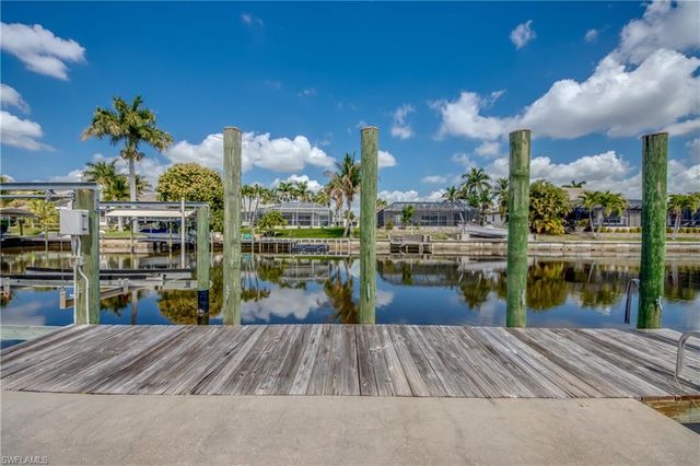 1633 SE 39th TER, Cape Coral, FL 33904