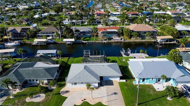 1633 SE 39th TER, Cape Coral, FL 33904