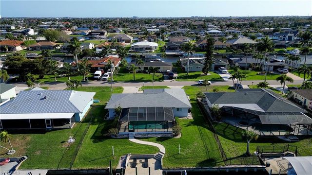1633 SE 39th TER, Cape Coral, FL 33904