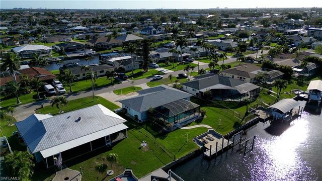 1633 SE 39th TER, Cape Coral, FL 33904