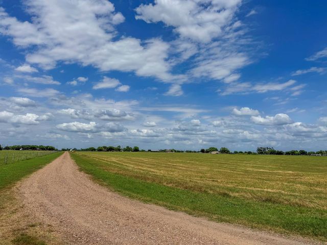 11810 Zamanek Road, Needville, TX 77461
