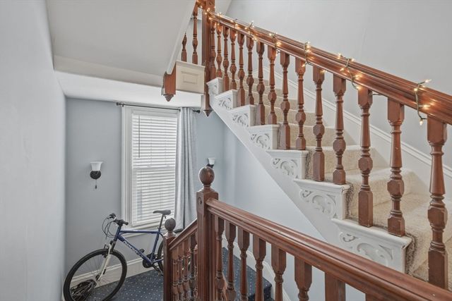 15 Grosvenor Park, Lynn, MA 01902