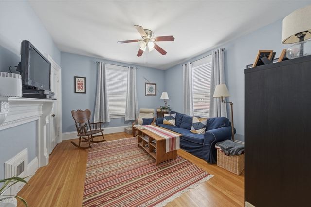 15 Grosvenor Park, Lynn, MA 01902