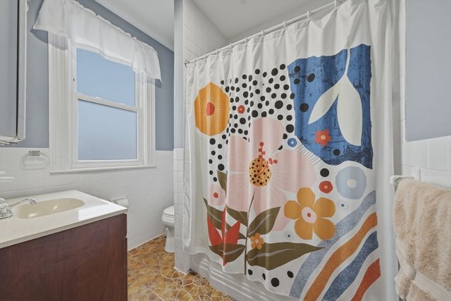 15 Grosvenor Park, Lynn, MA 01902