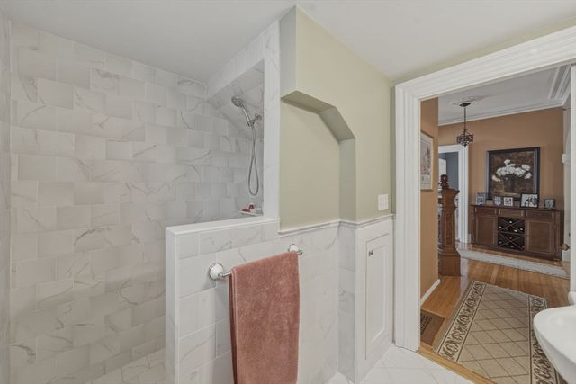 15 Grosvenor Park, Lynn, MA 01902